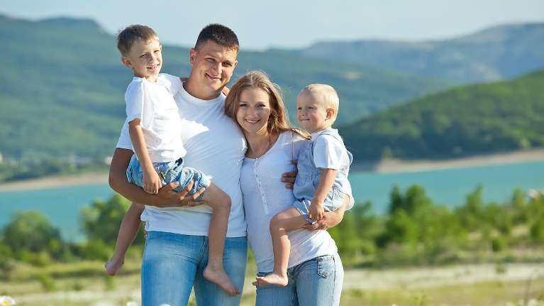 new york family smiling
