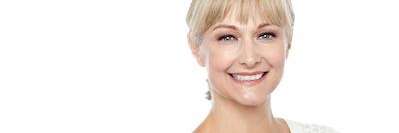 woman after dentist for bleeding gums in manhattan